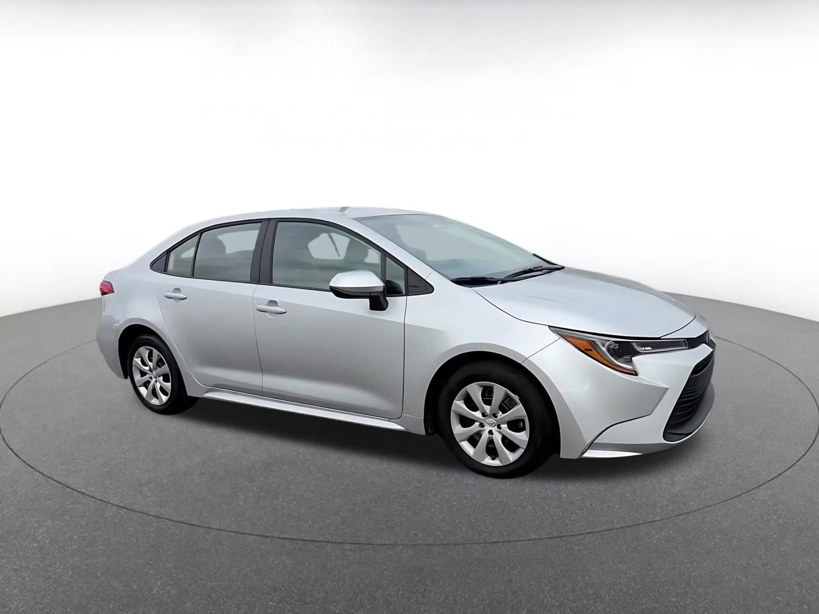 Thumbnail: 2025 Toyota Corolla - 2