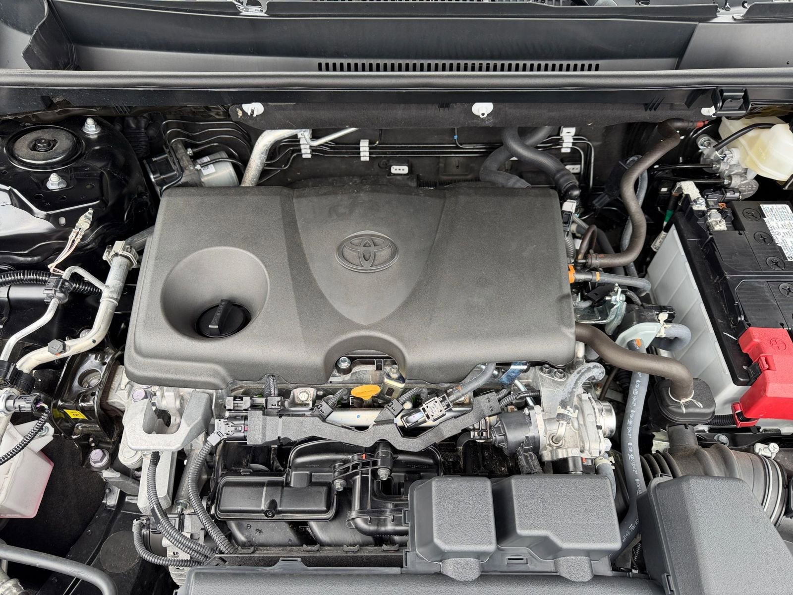 Thumbnail: 2025 Toyota RAV4 - 33