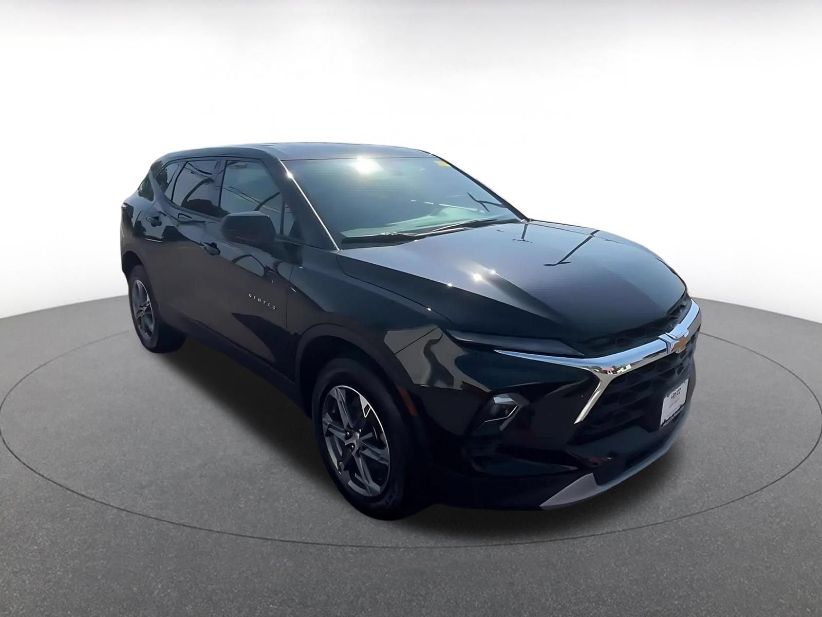 Thumbnail: 2026 Chevrolet Blazer - 2