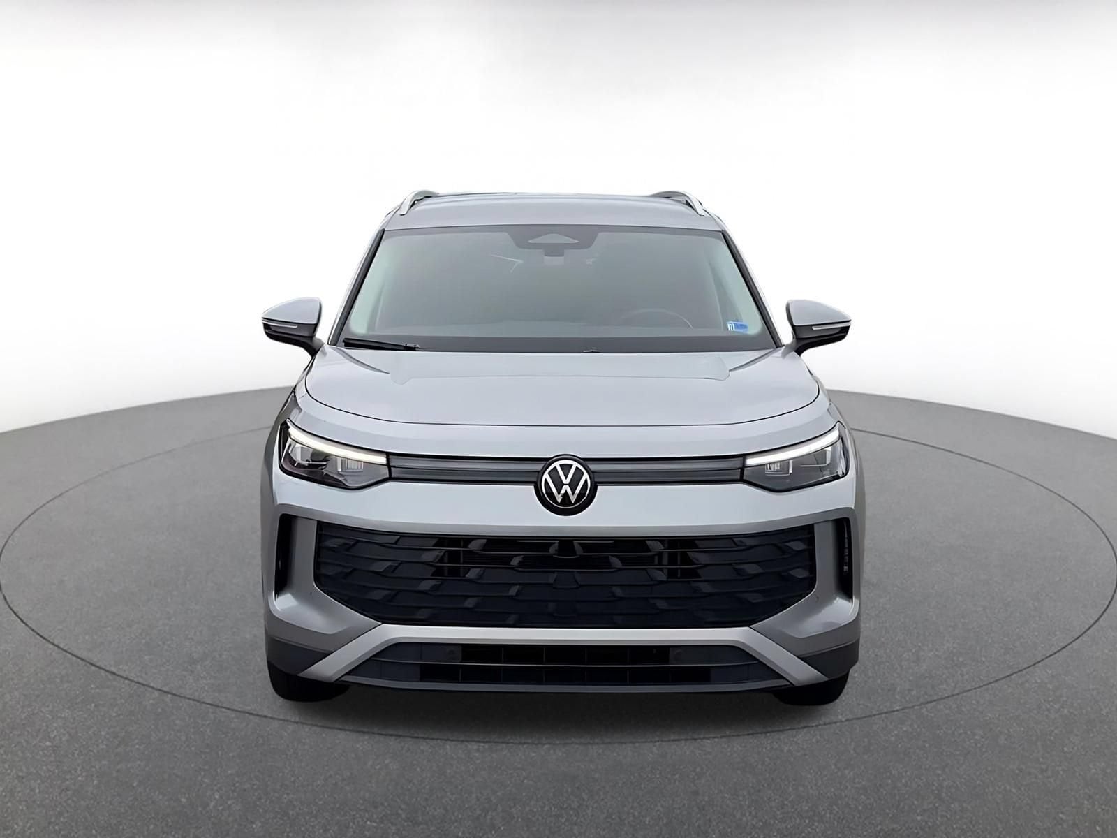 Thumbnail: 2026 Volkswagen Tiguan - 4