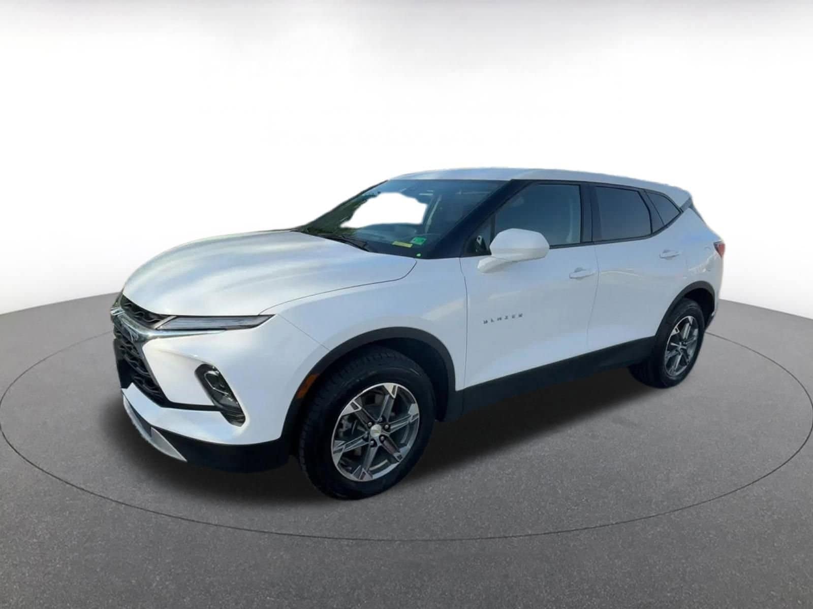 Thumbnail: 2023 Chevrolet Blazer - 6