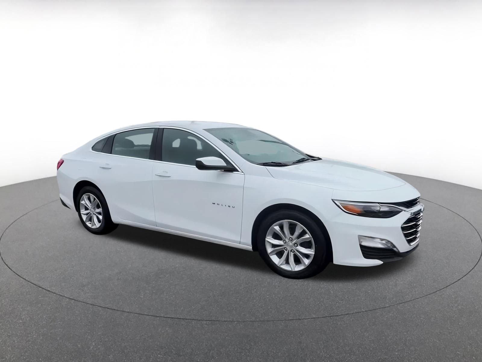 Thumbnail: 2023 Chevrolet Malibu - 2