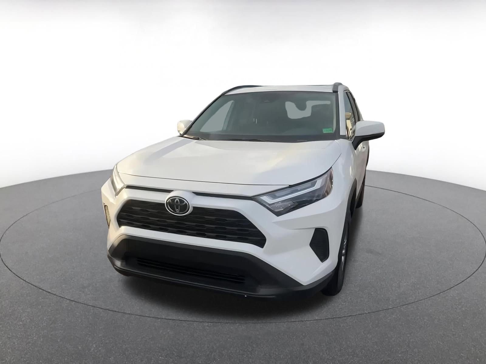 Thumbnail: 2025 Toyota RAV4 - 7