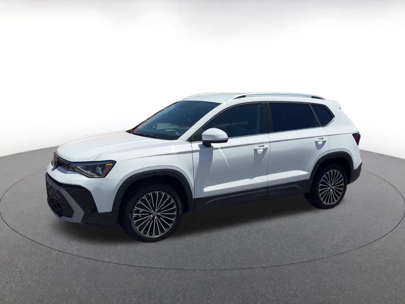 Thumbnail: 2025 Volkswagen Taos - 8