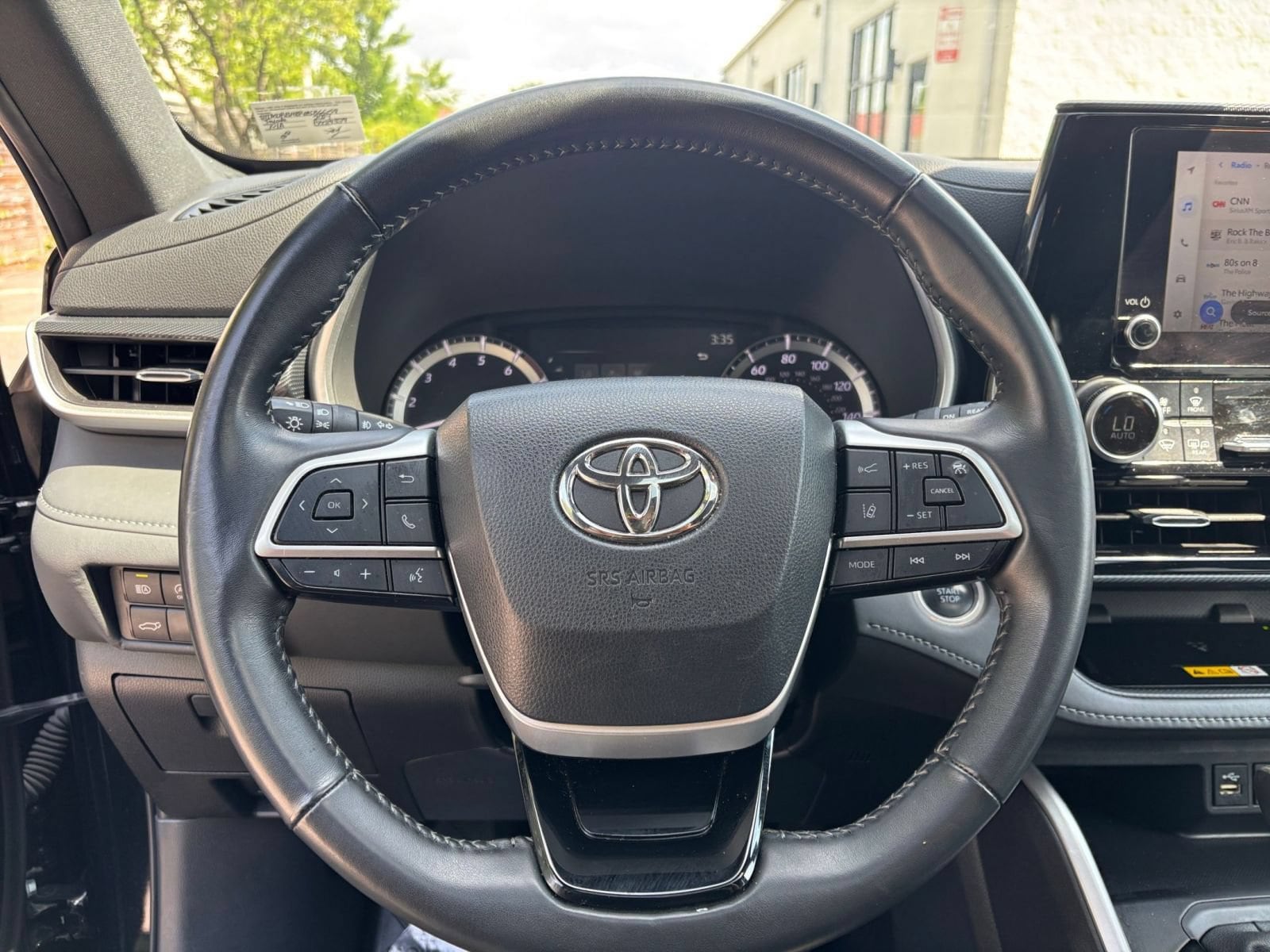 Thumbnail: 2024 Toyota Highlander - 30