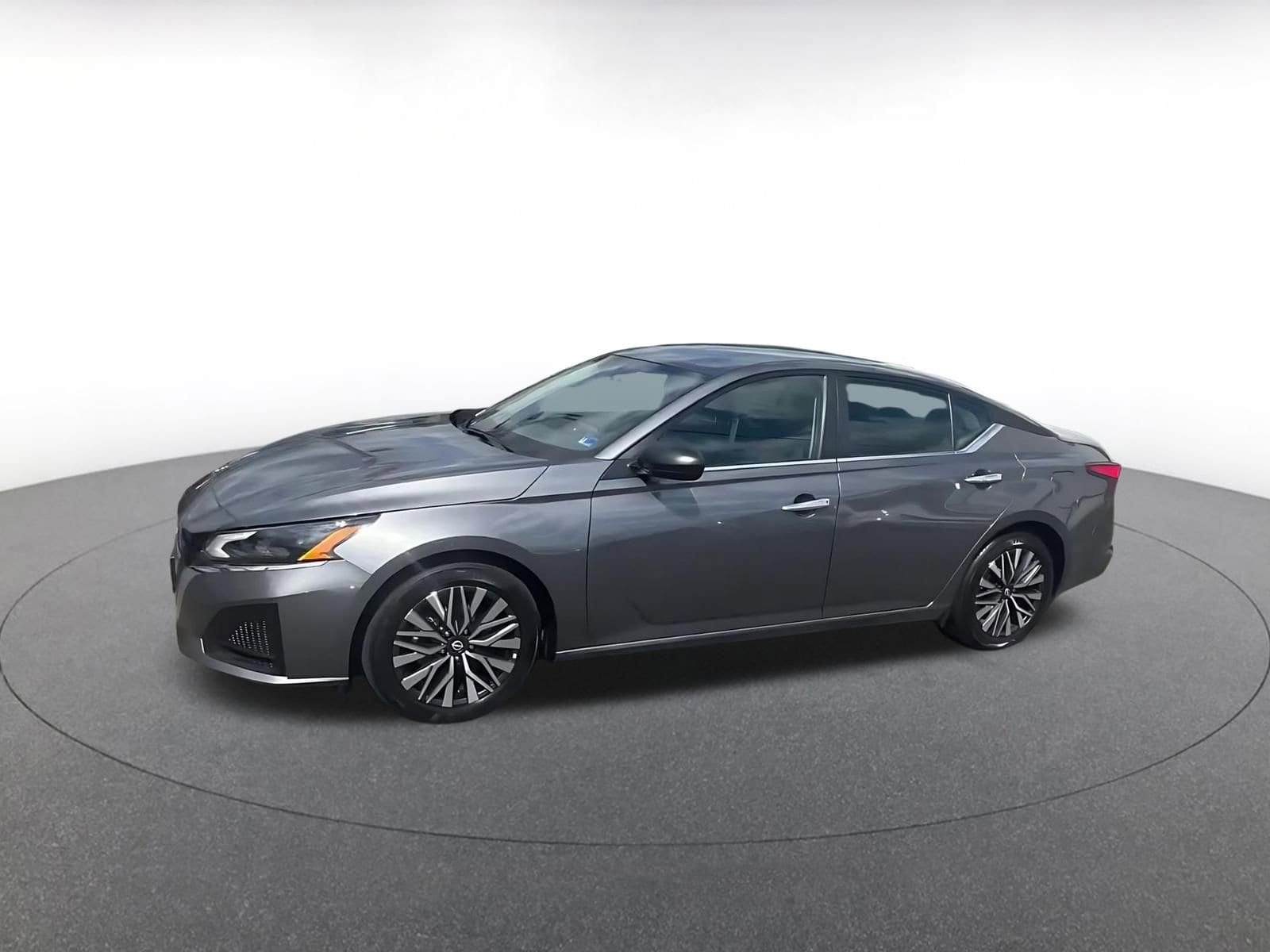 Thumbnail: 2025 Nissan Altima - 8