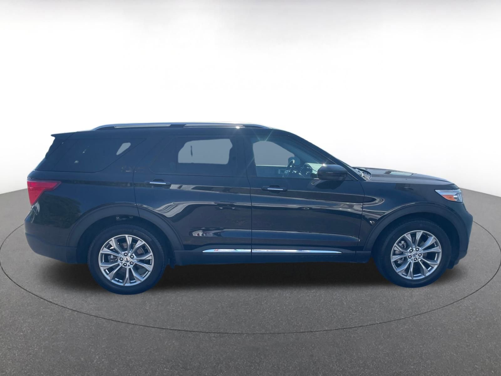 Thumbnail: 2024 Ford Explorer - 8