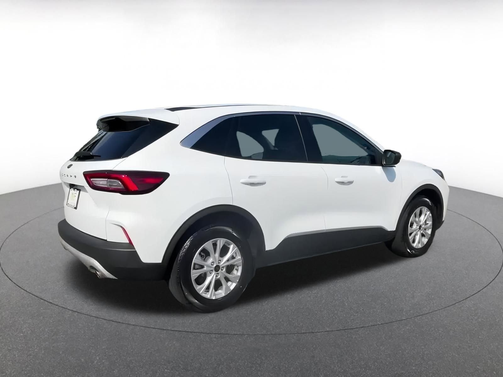 Thumbnail: 2024 Ford Escape - 15