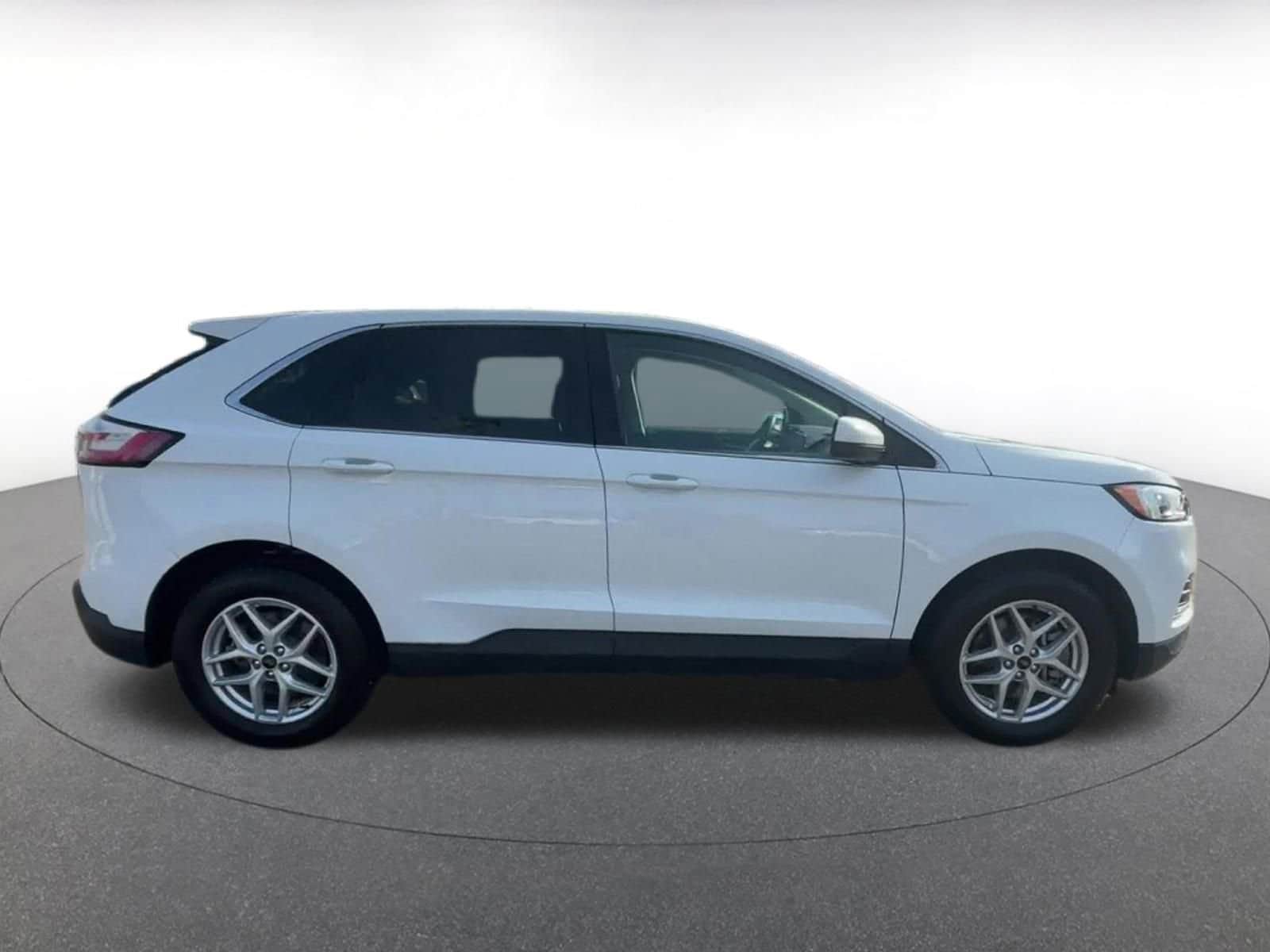 2024 Ford Edge SEL 16