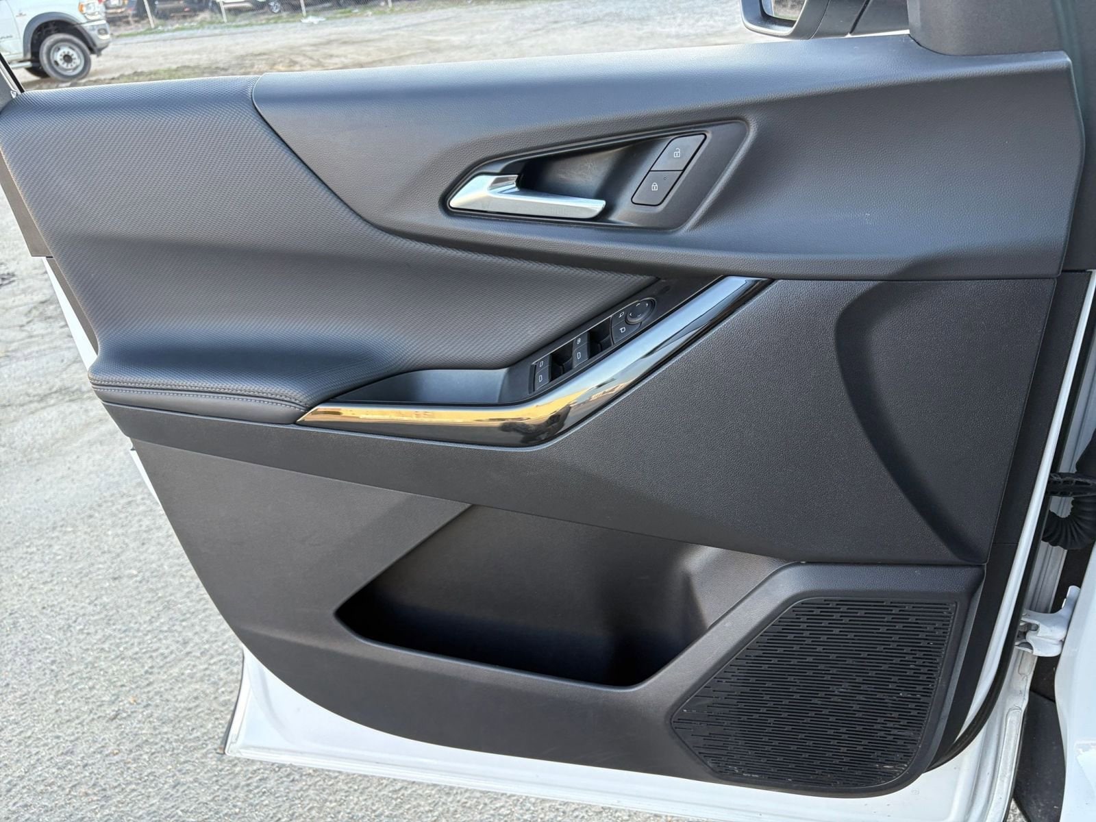 Thumbnail: 2025 Chevrolet Equinox - 18