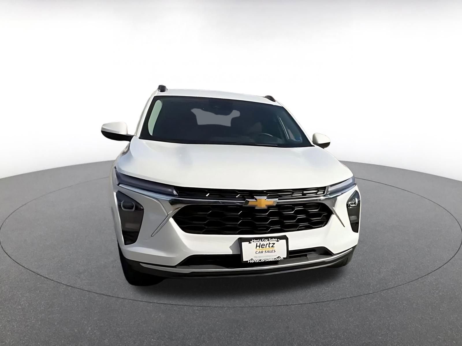 Thumbnail: 2025 Chevrolet Trax - 3