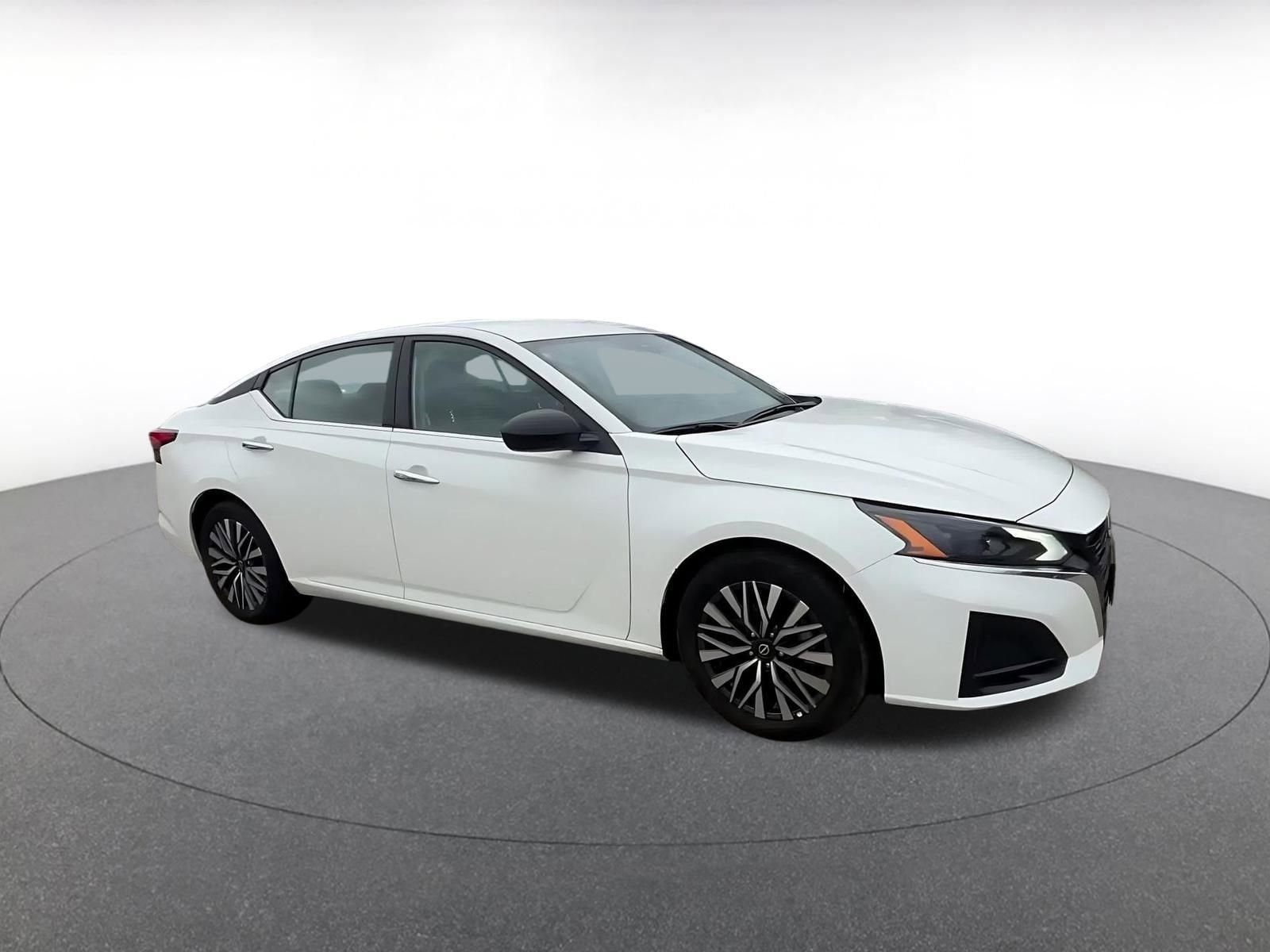 Thumbnail: 2025 Nissan Altima - 2