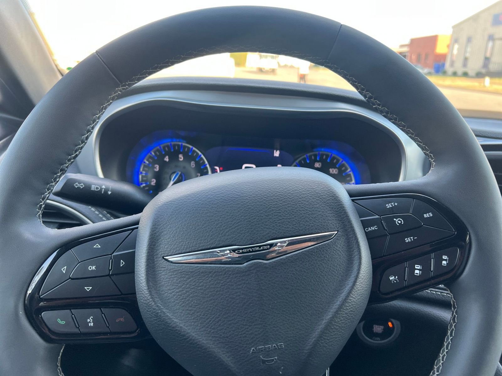 Thumbnail: 2025 Chrysler Pacifica - 31