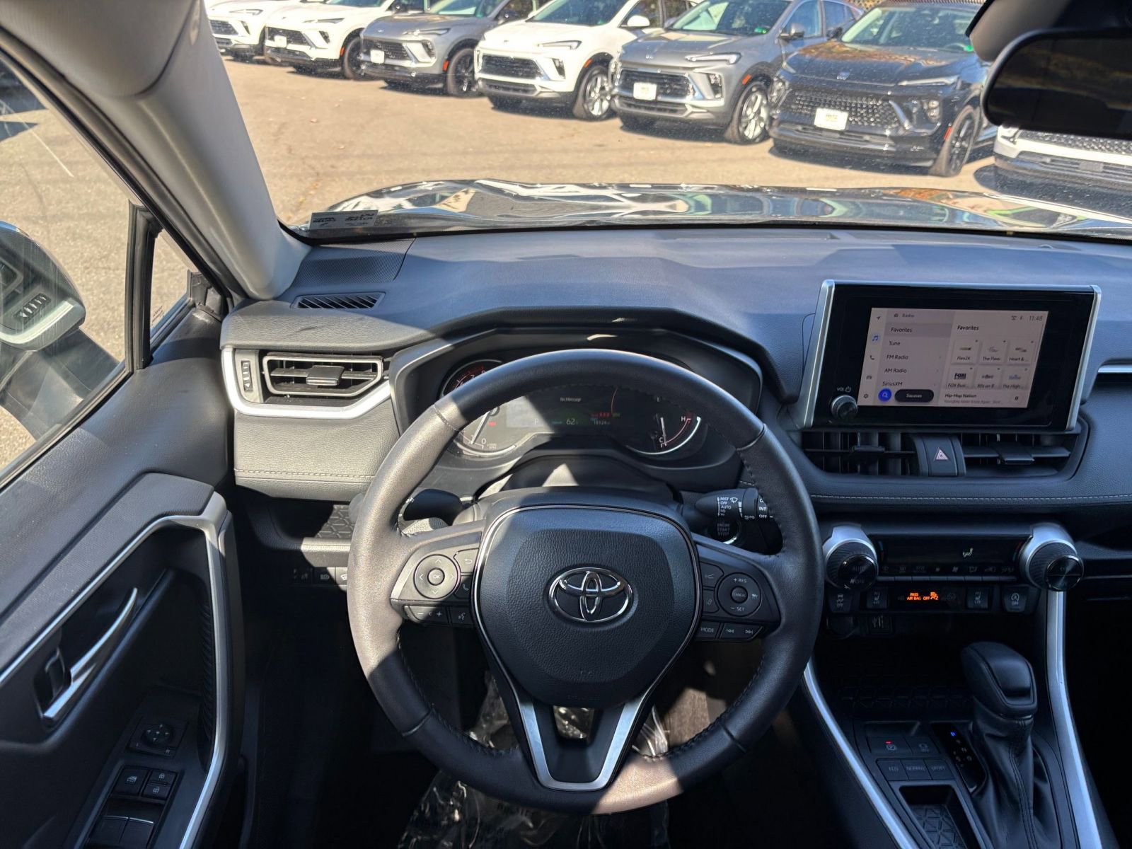 Thumbnail: 2025 Toyota RAV4 - 34