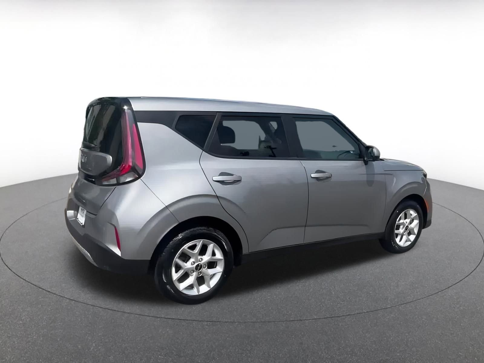 Thumbnail: 2023 Kia Soul - 15