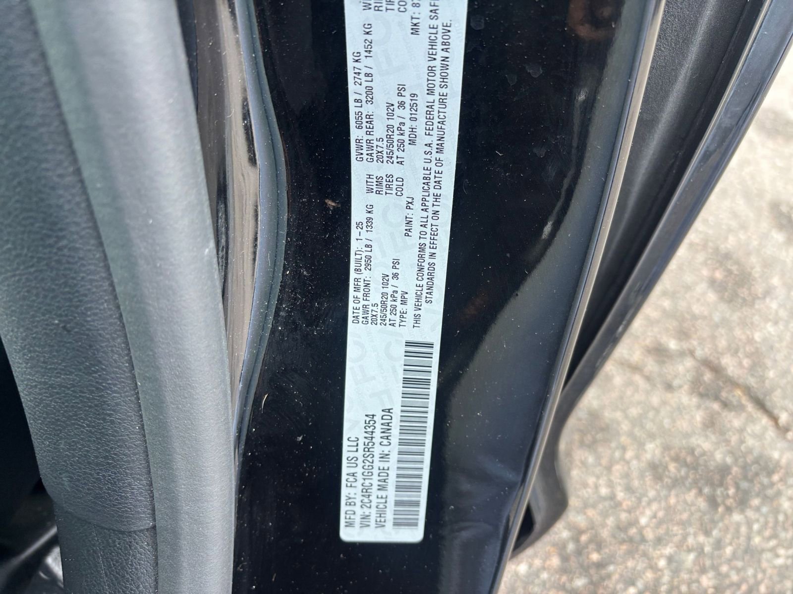 Thumbnail: 2025 Chrysler Pacifica - 34