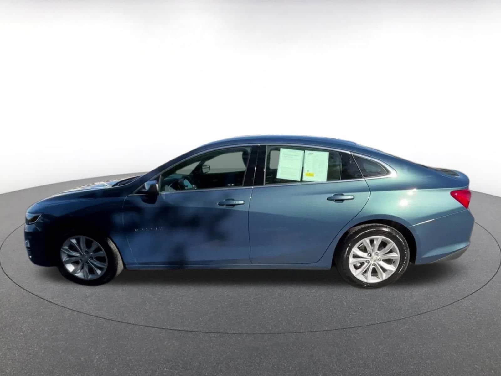 Thumbnail: 2024 Chevrolet Malibu - 9