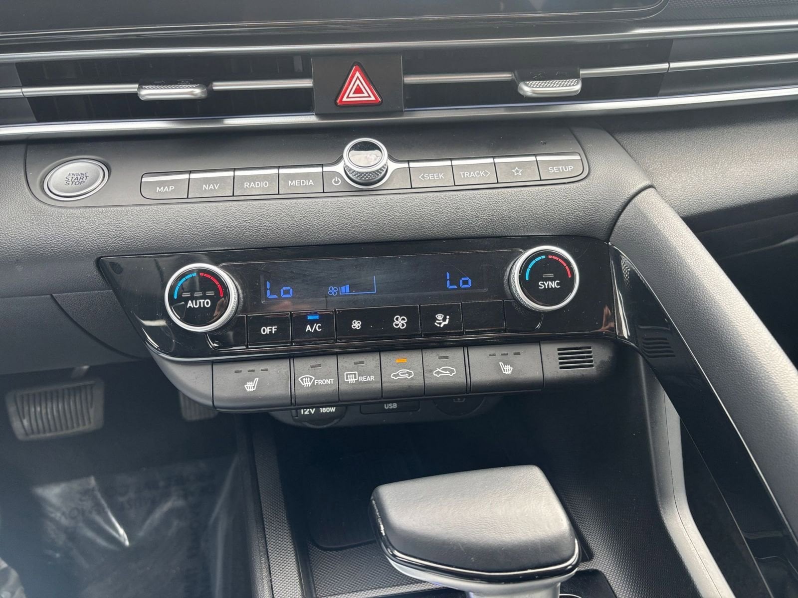 Thumbnail: 2025 Hyundai Elantra - 24