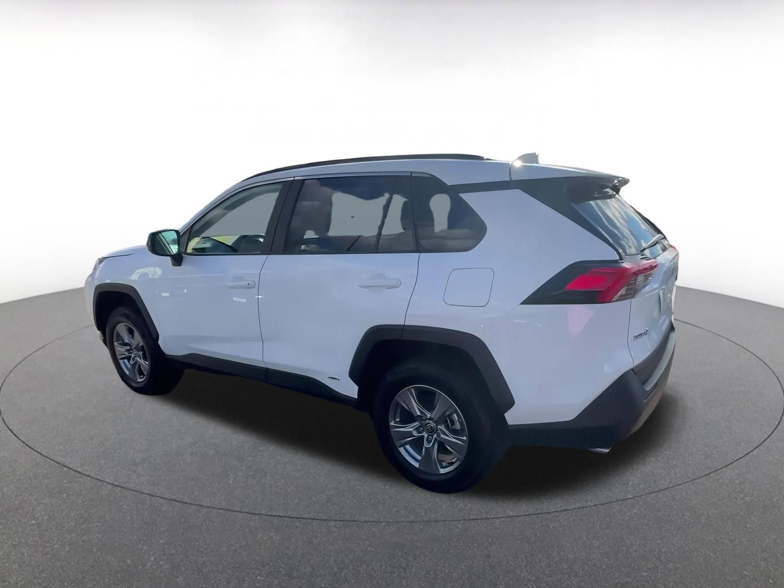 Thumbnail: 2025 Toyota RAV4 - 10