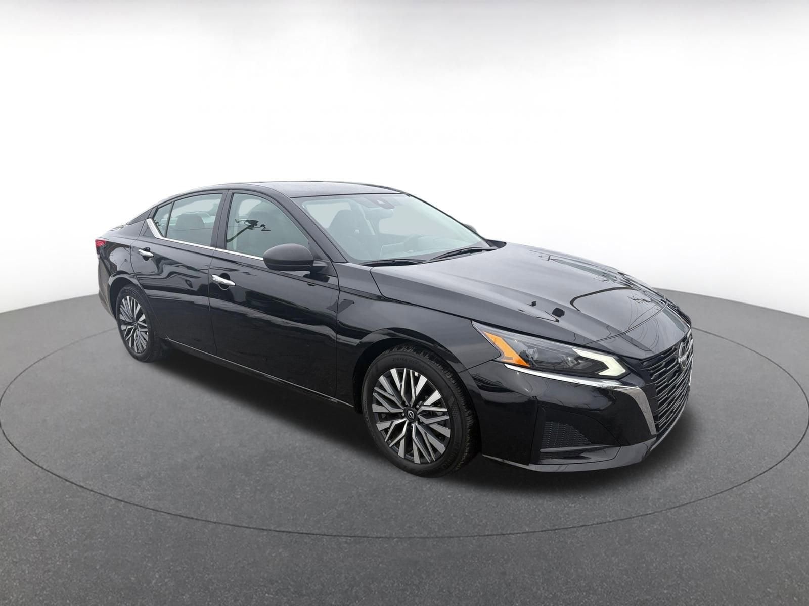 Thumbnail: 2025 Nissan Altima - 1