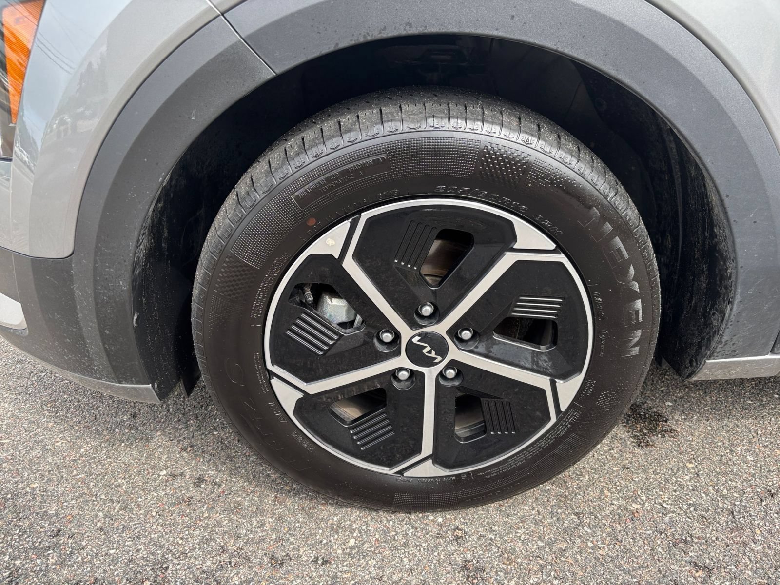 Thumbnail: 2026 Kia Niro - 29