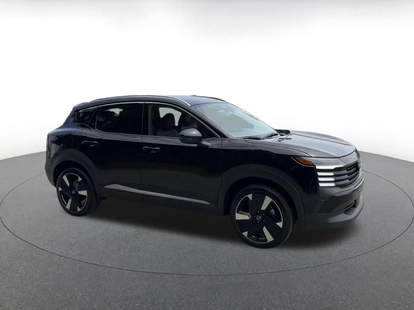 Thumbnail: 2026 Nissan Kicks - 2