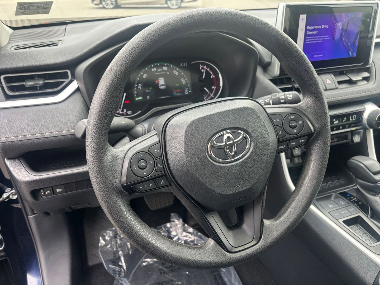 Thumbnail: 2024 Toyota RAV4 - 33