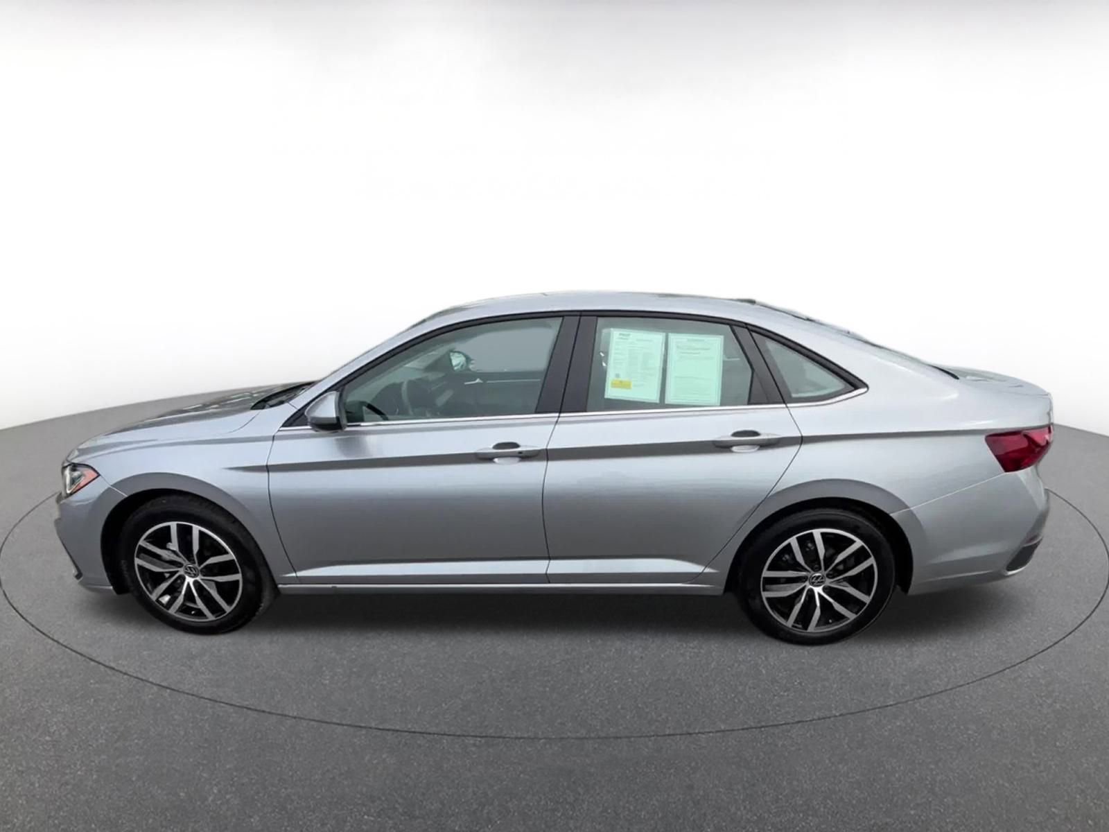 Thumbnail: 2025 Volkswagen Jetta - 10