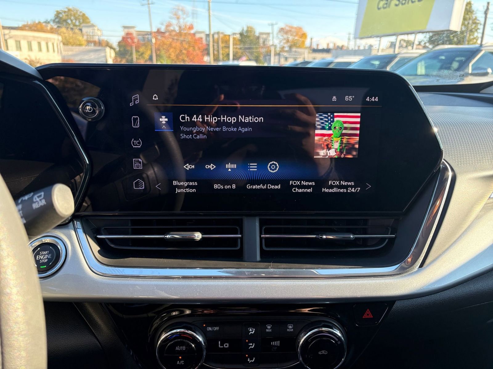 Thumbnail: 2025 Chevrolet Trax - 21