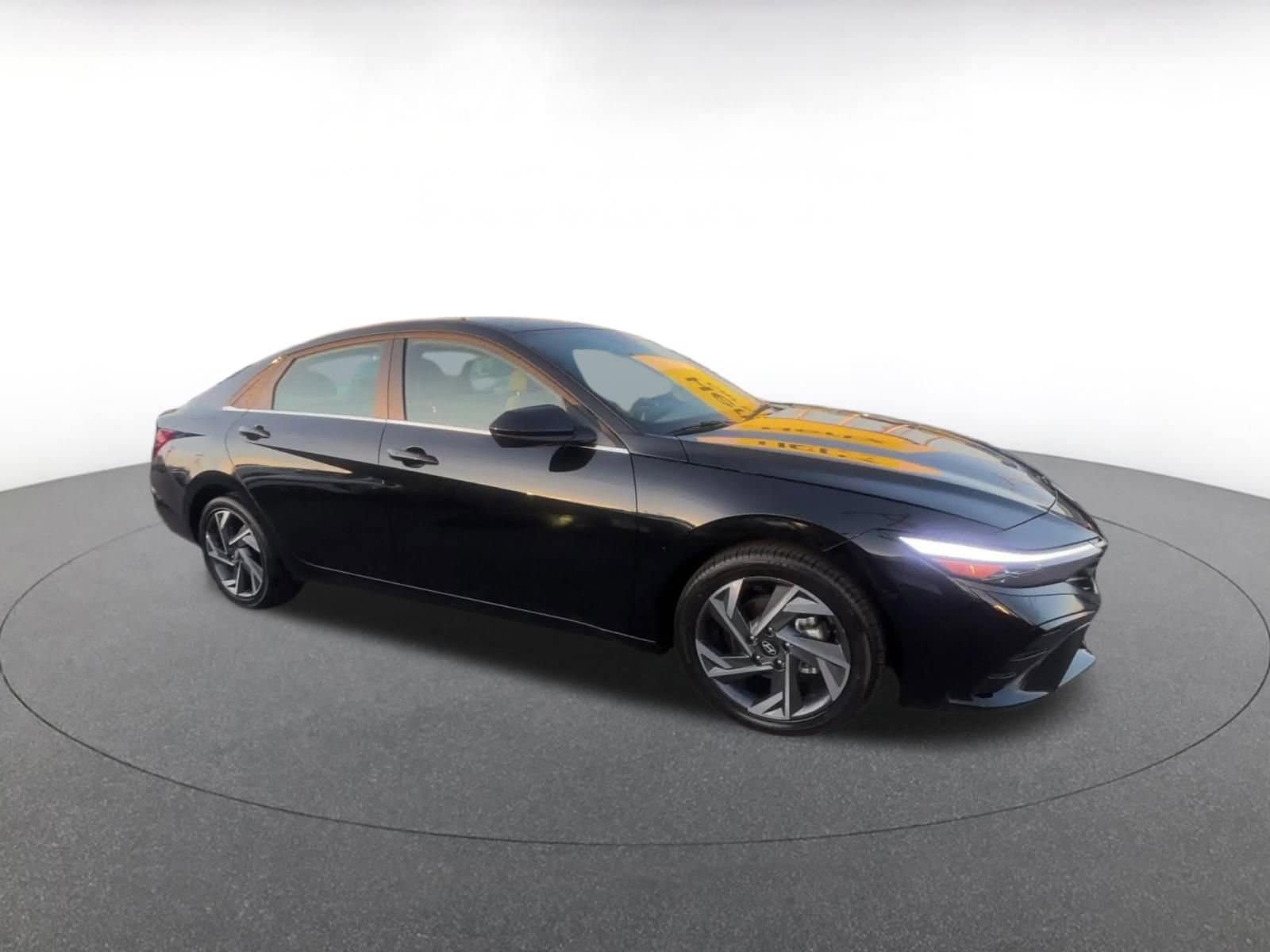 Thumbnail: 2025 Hyundai Elantra - 2