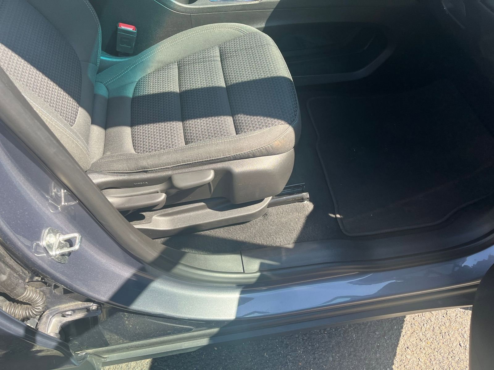 Thumbnail: 2023 Chevrolet Bolt EV - 29