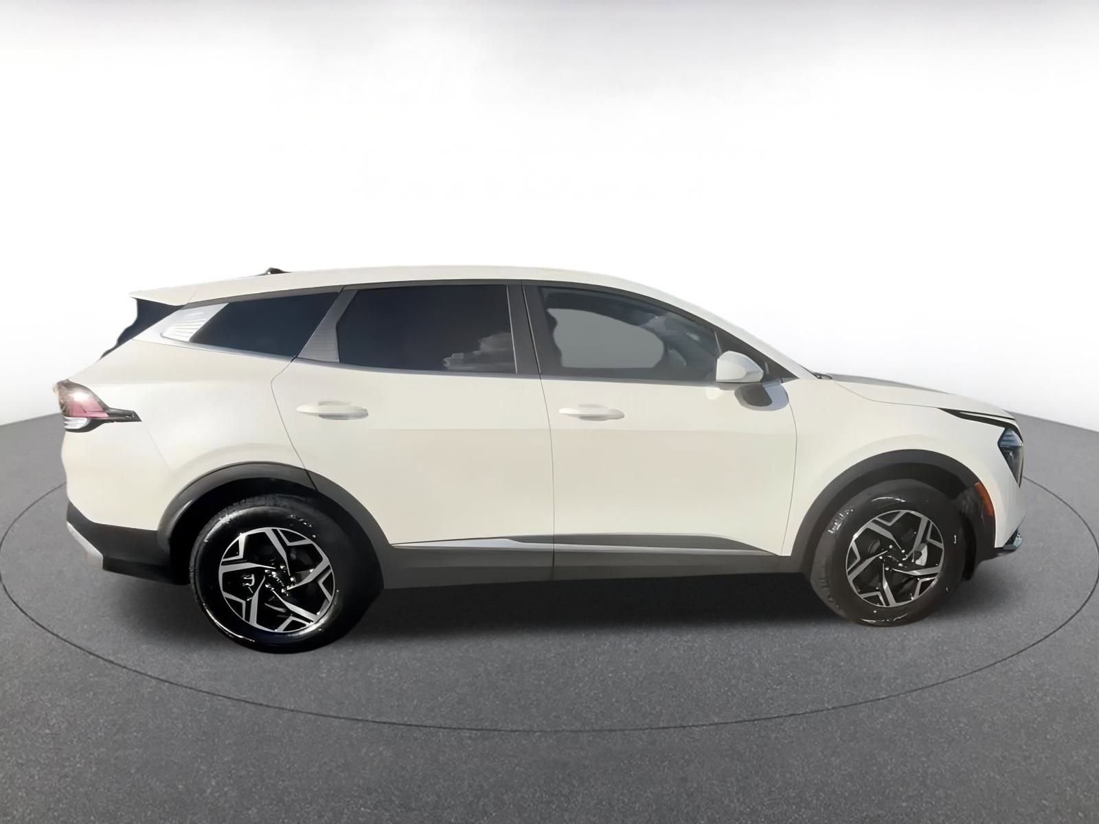 Thumbnail: 2024 Kia Sportage - 16