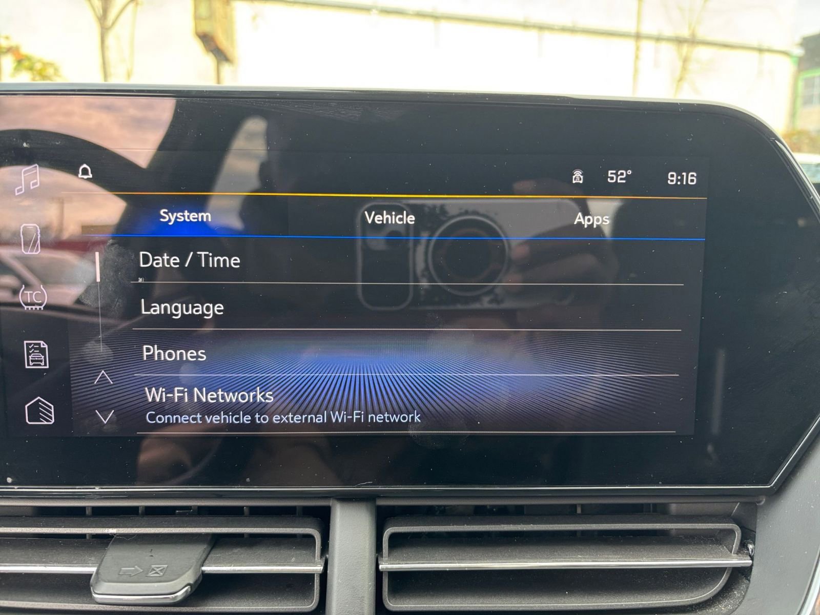 Thumbnail: 2025 Chevrolet Trax - 21