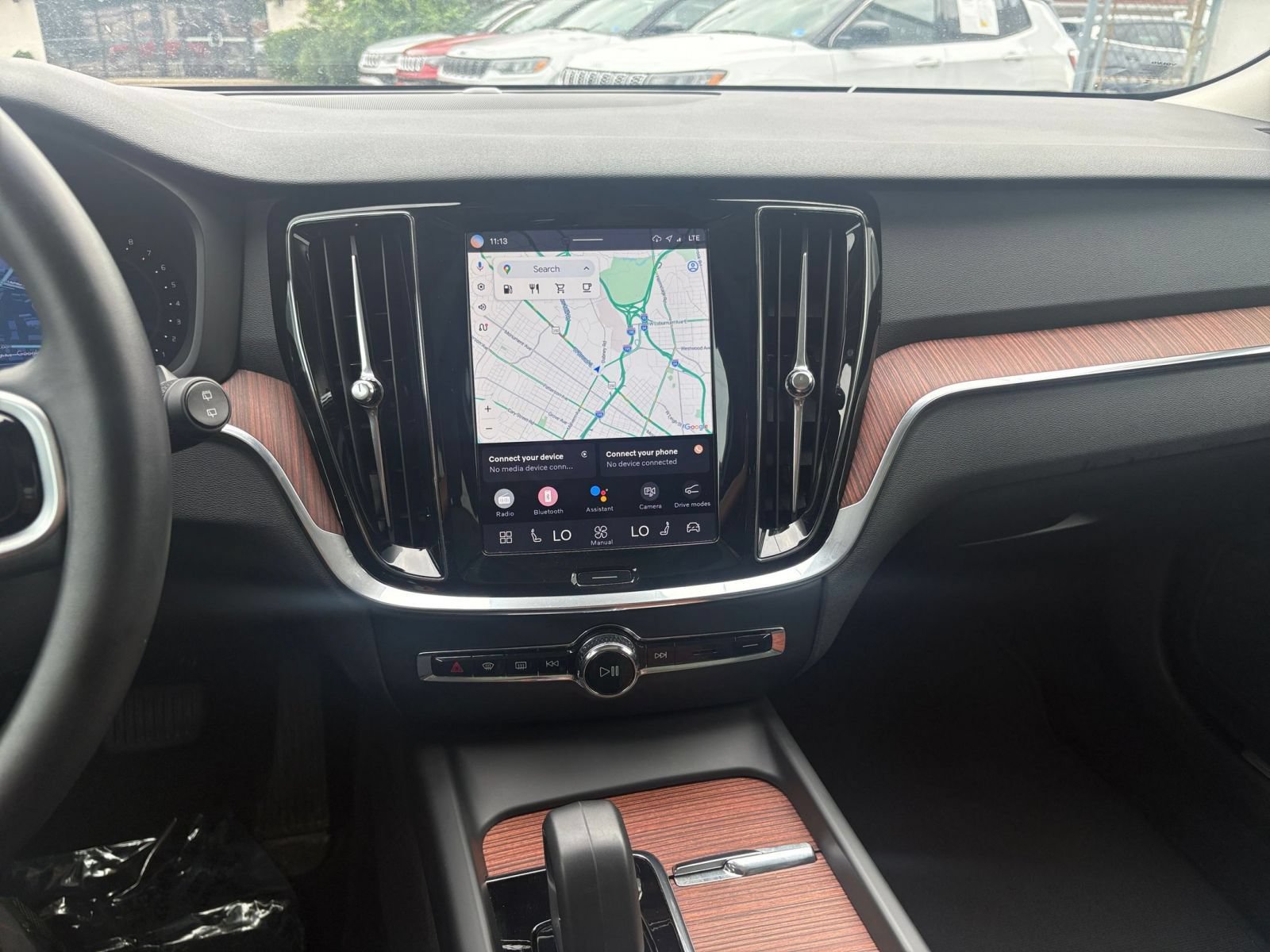 Thumbnail: 2025 Volvo S60 - 17