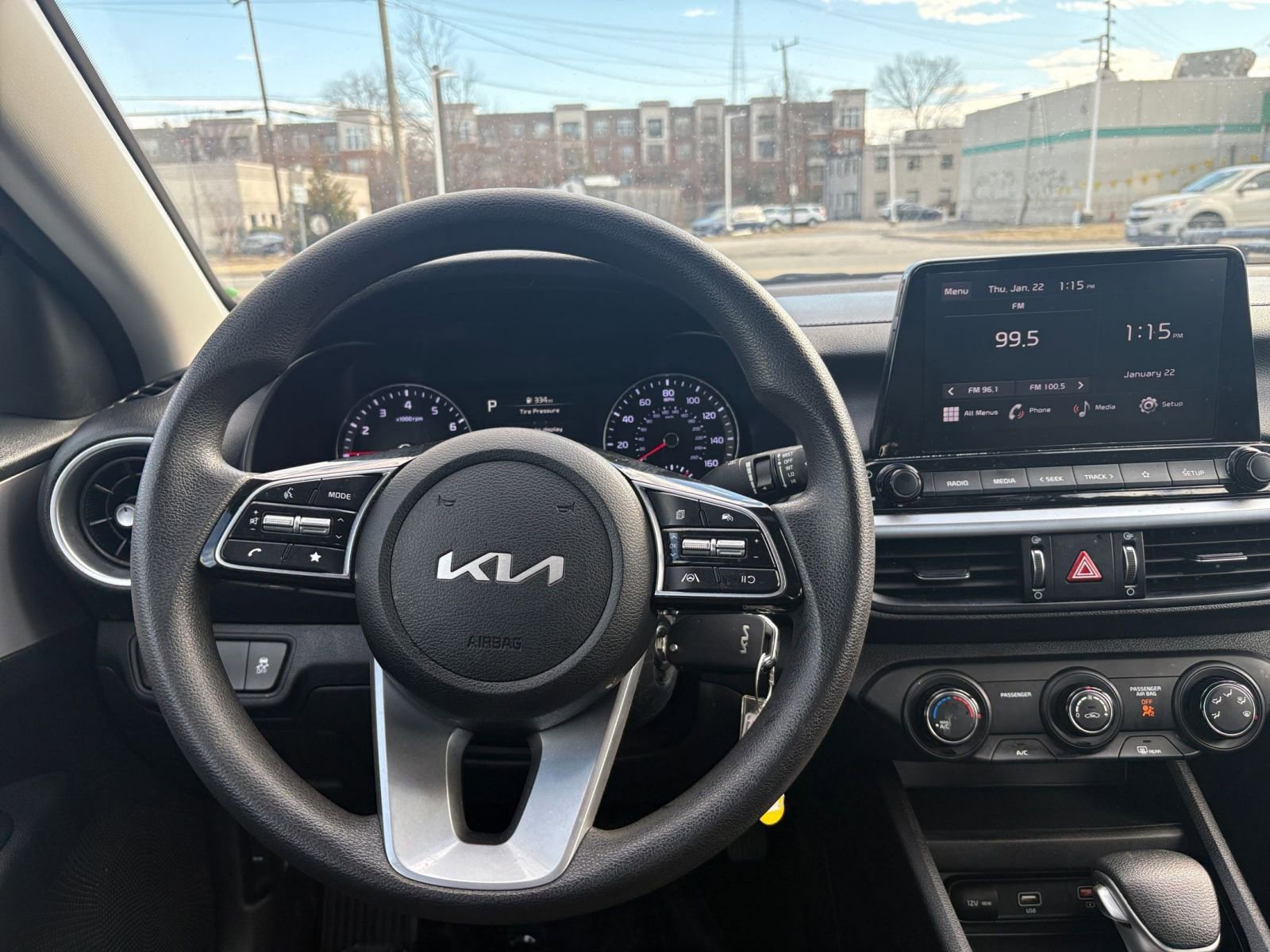 Thumbnail: 2024 Kia Forte - 32