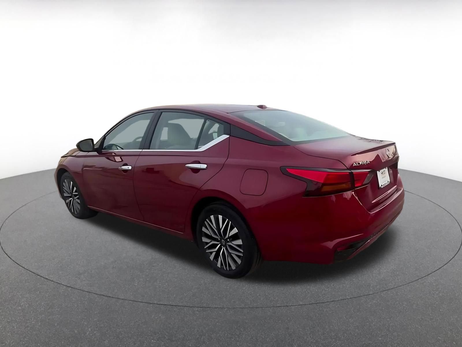 Thumbnail: 2025 Nissan Altima - 10