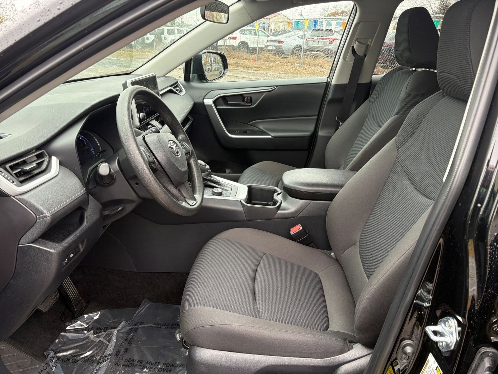 Thumbnail: 2025 Toyota RAV4 - 25