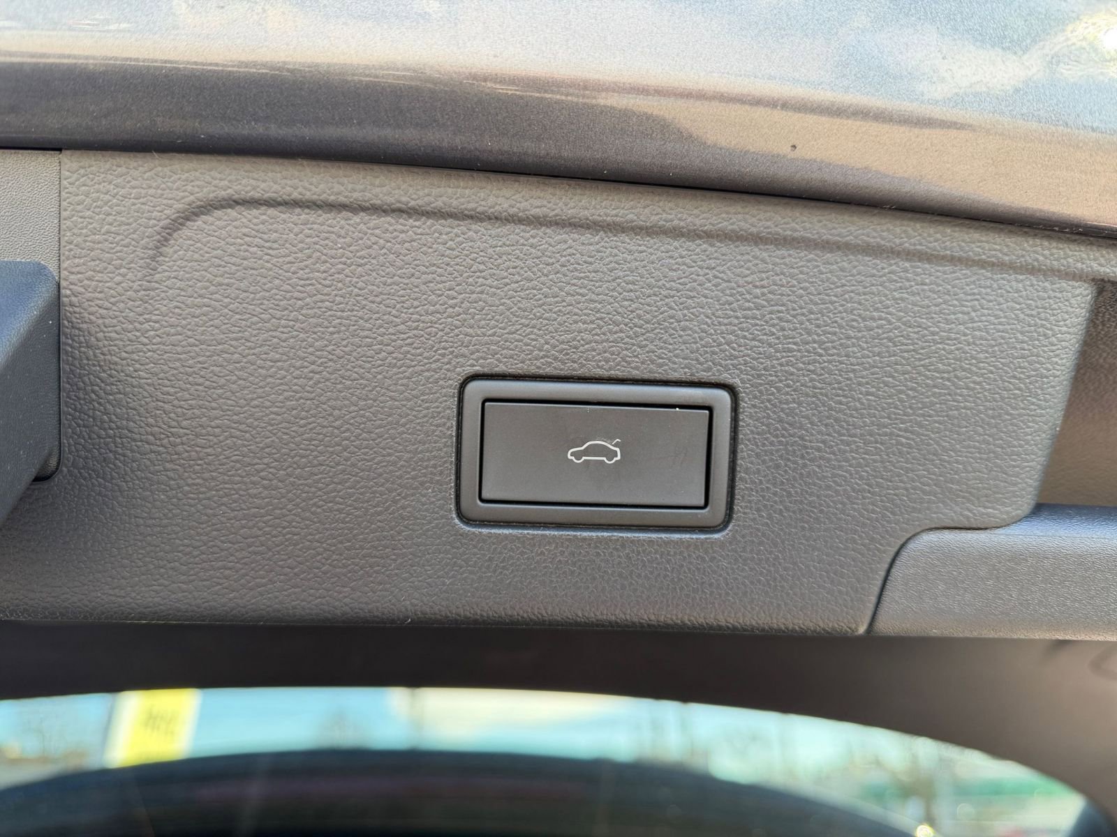 Thumbnail: 2025 Volkswagen Atlas - 22