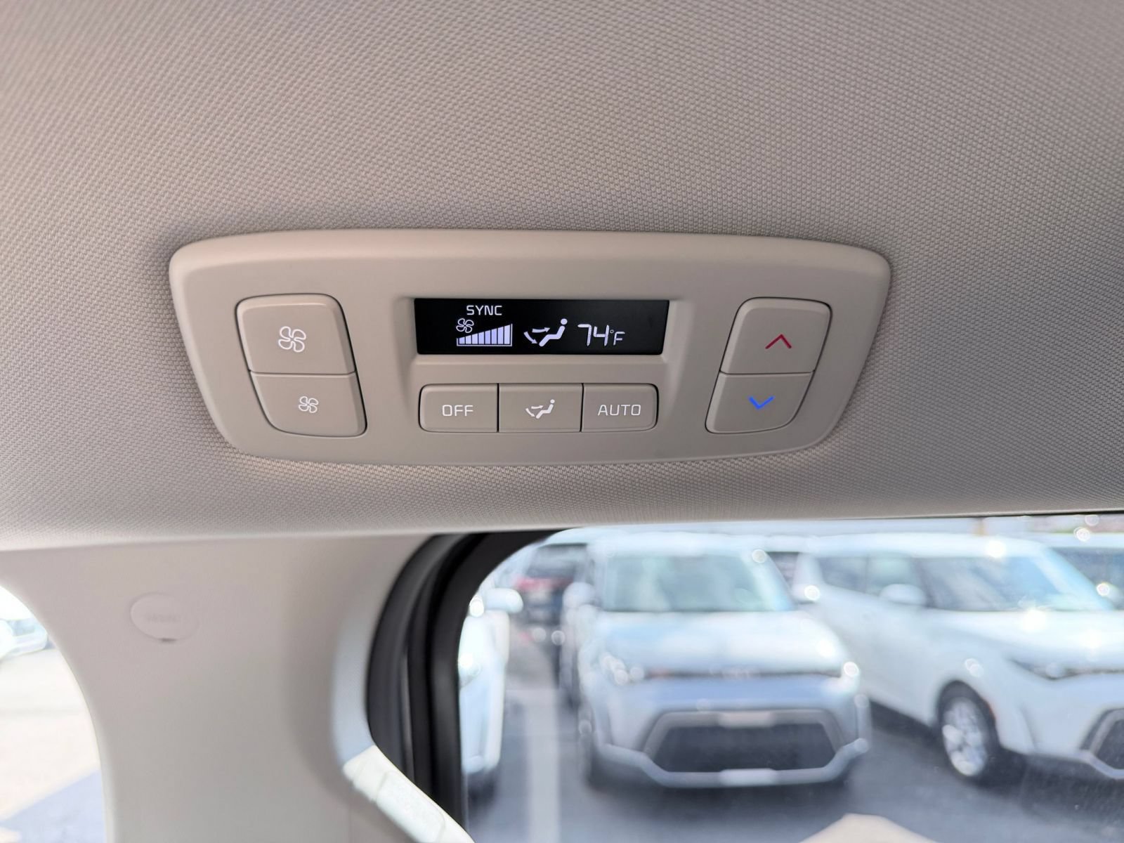 Thumbnail: 2026 Kia Carnival - 24