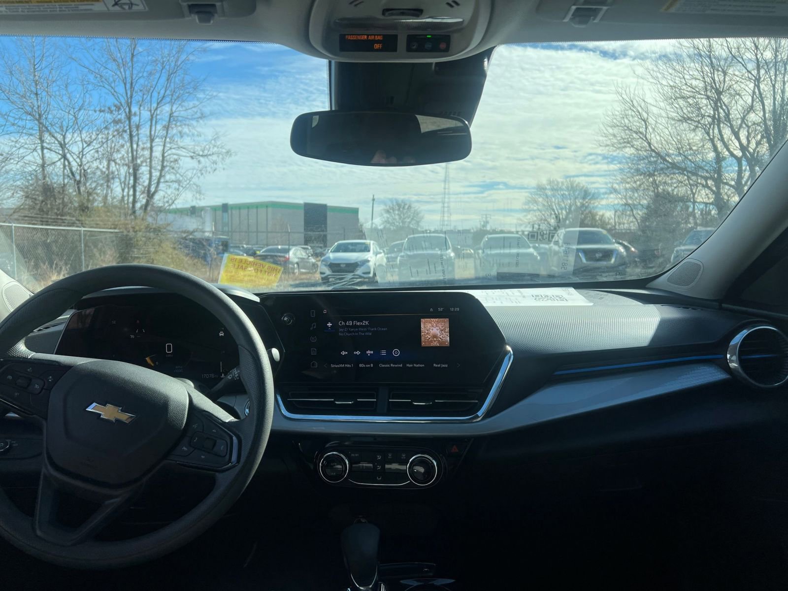 Thumbnail: 2025 Chevrolet Trax - 31