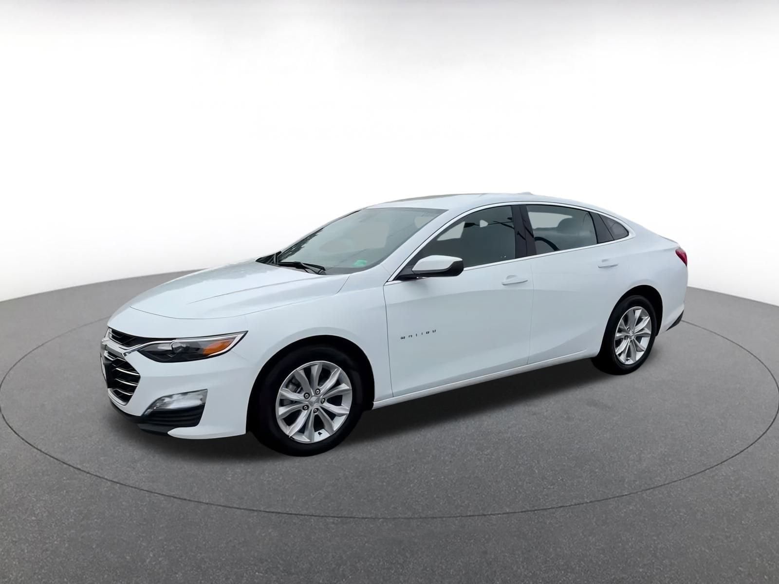 Thumbnail: 2024 Chevrolet Malibu - 8