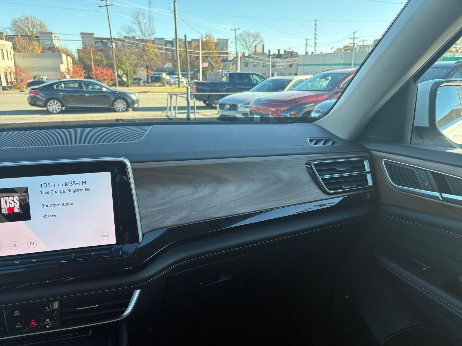 Thumbnail: 2025 Volkswagen Atlas - 35