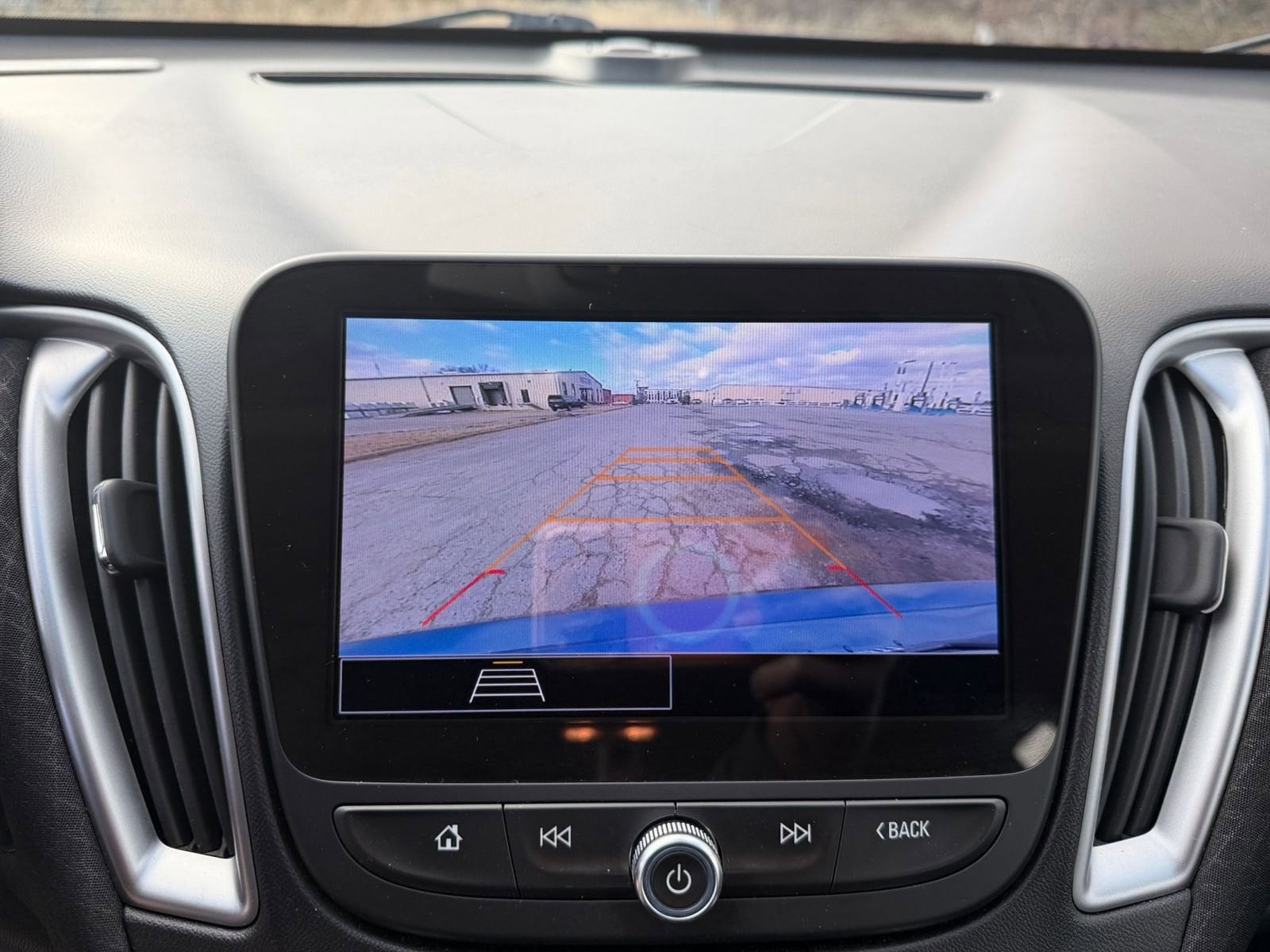 Thumbnail: 2024 Chevrolet Malibu - 24