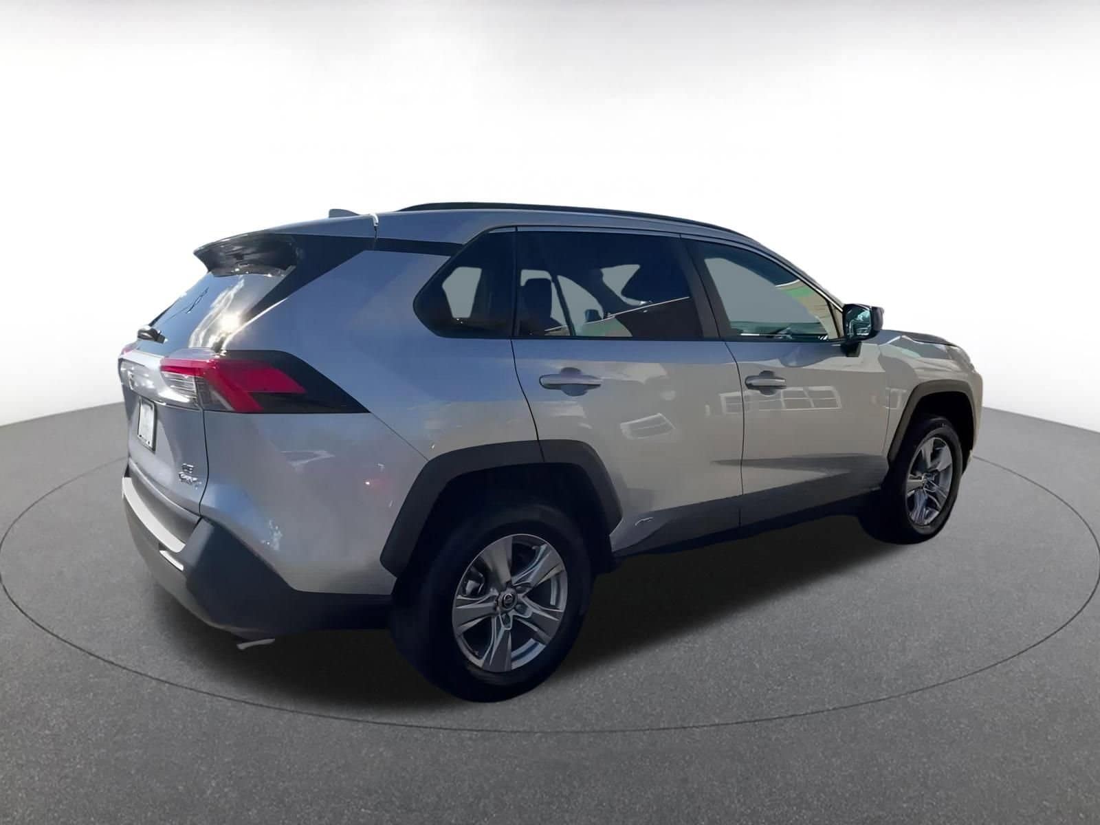 Thumbnail: 2025 Toyota RAV4 - 15