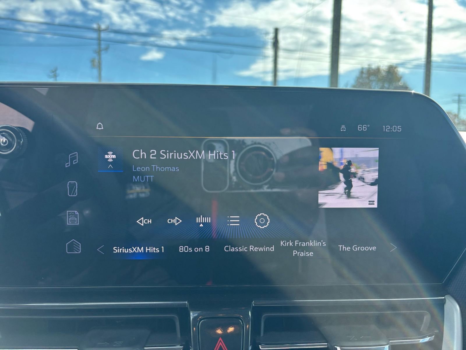 Thumbnail: 2025 Chevrolet TrailBlazer - 21