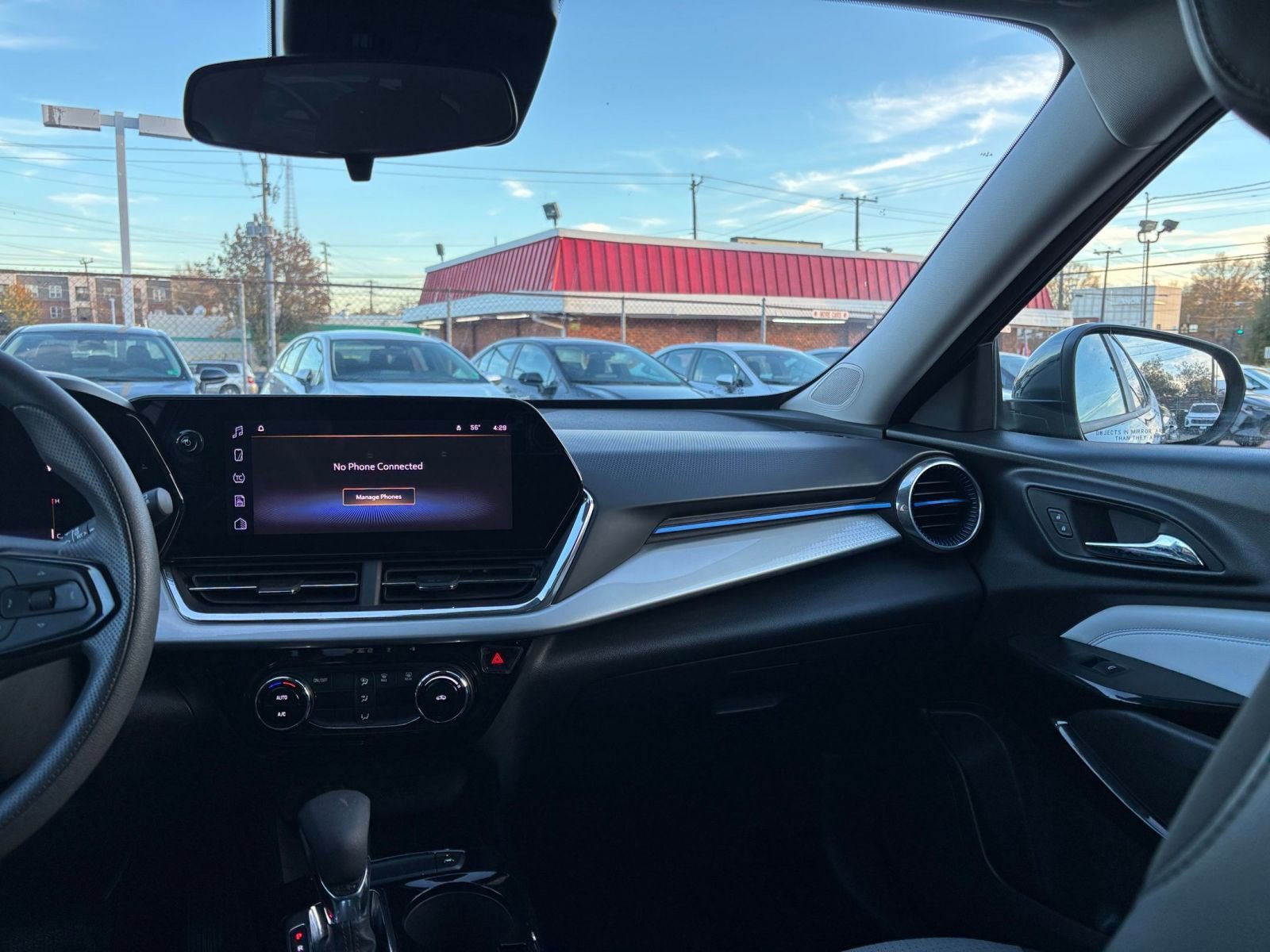 Thumbnail: 2025 Chevrolet Trax - 33