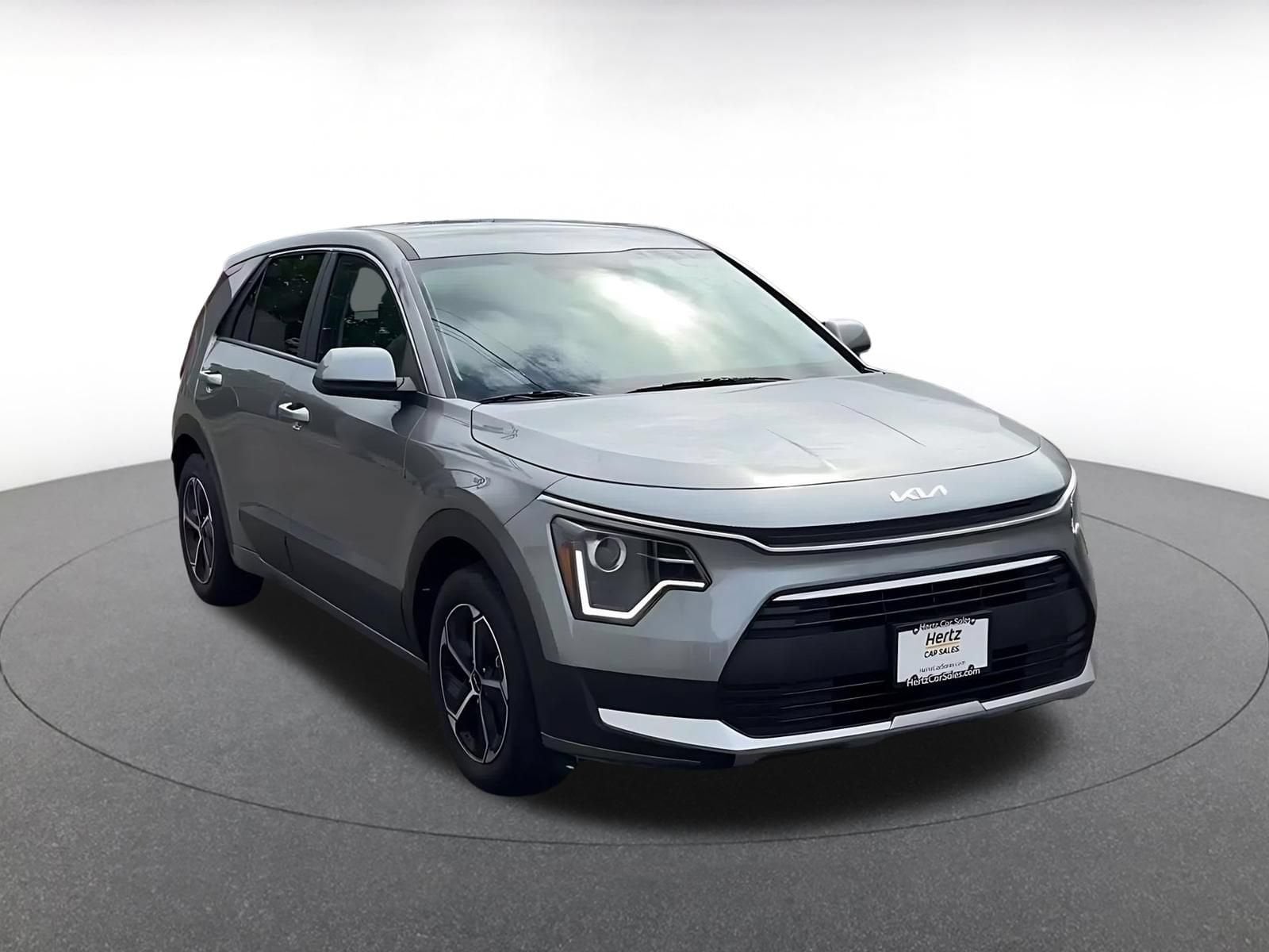 Thumbnail: 2026 Kia Niro - 3