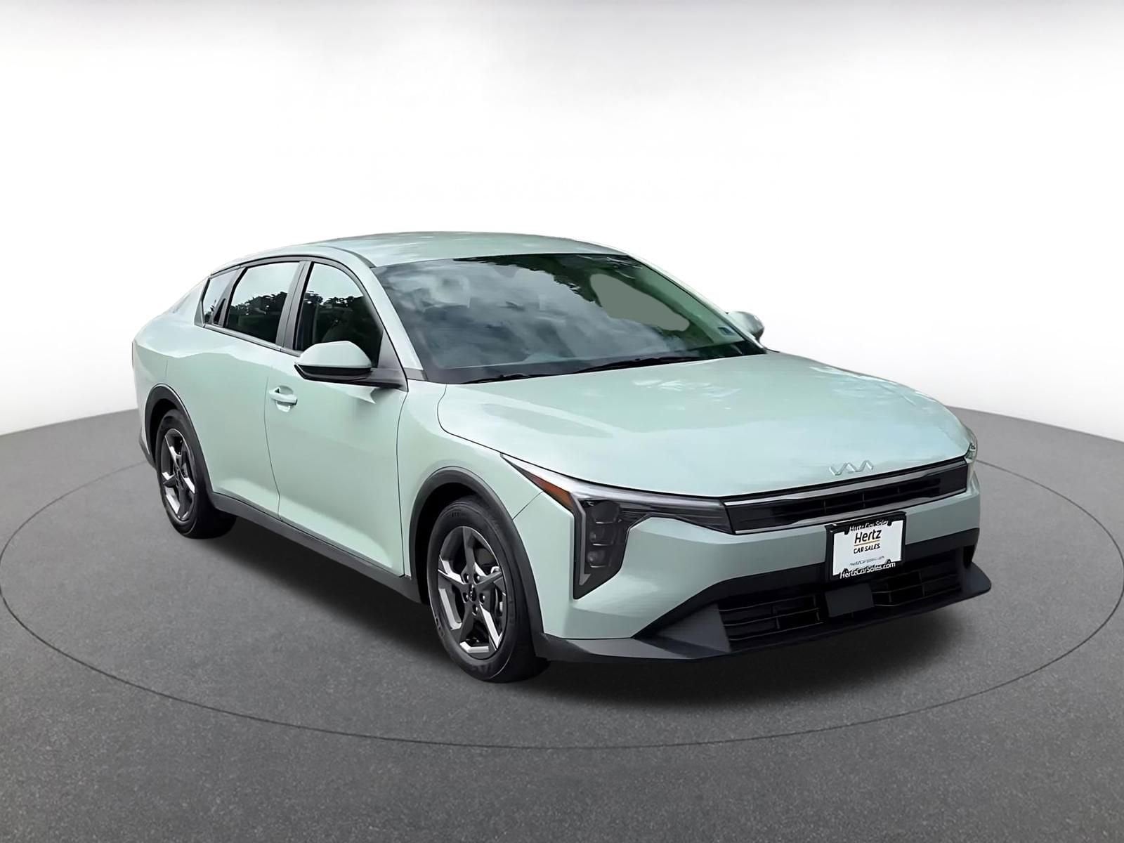 Thumbnail: 2025 Kia K4 - 3