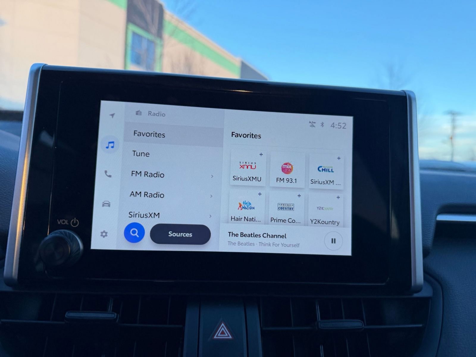 Thumbnail: 2025 Toyota RAV4 - 21