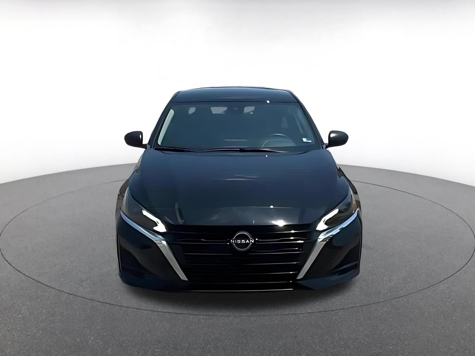 Thumbnail: 2025 Nissan Altima - 4